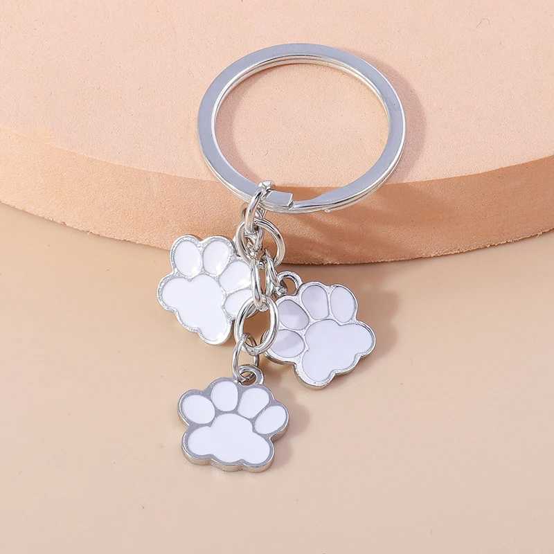 Keychains Lanyards süße Schlüsselbund Emaille Hunde P Key Ring Fußabdrücke Schlüsselketten für Frauen Männer Handtasche Anhänger Accessoires DIY handgefertigte Schmuckgeschenke