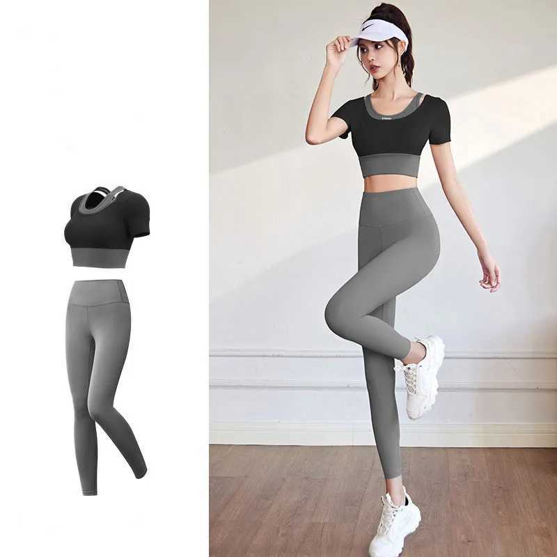 Spares de pistas de mujer Fitness Elastic Fitness Sports de 2 piezas de yoga sin costuras para mujeres Top de manga corta Top Fitness Gyming Ejercicio de piernas Sportswear 240424