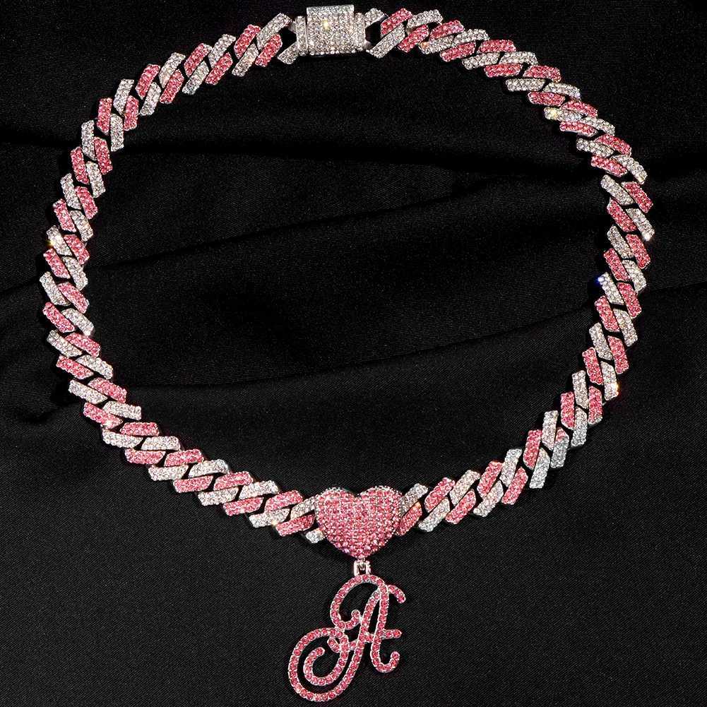 Strängar Hip Hop Bling Pink Crystal Curve Kvinnlig inledande kubansk halsband Ice Shop Cuban Chain Halsband 240424