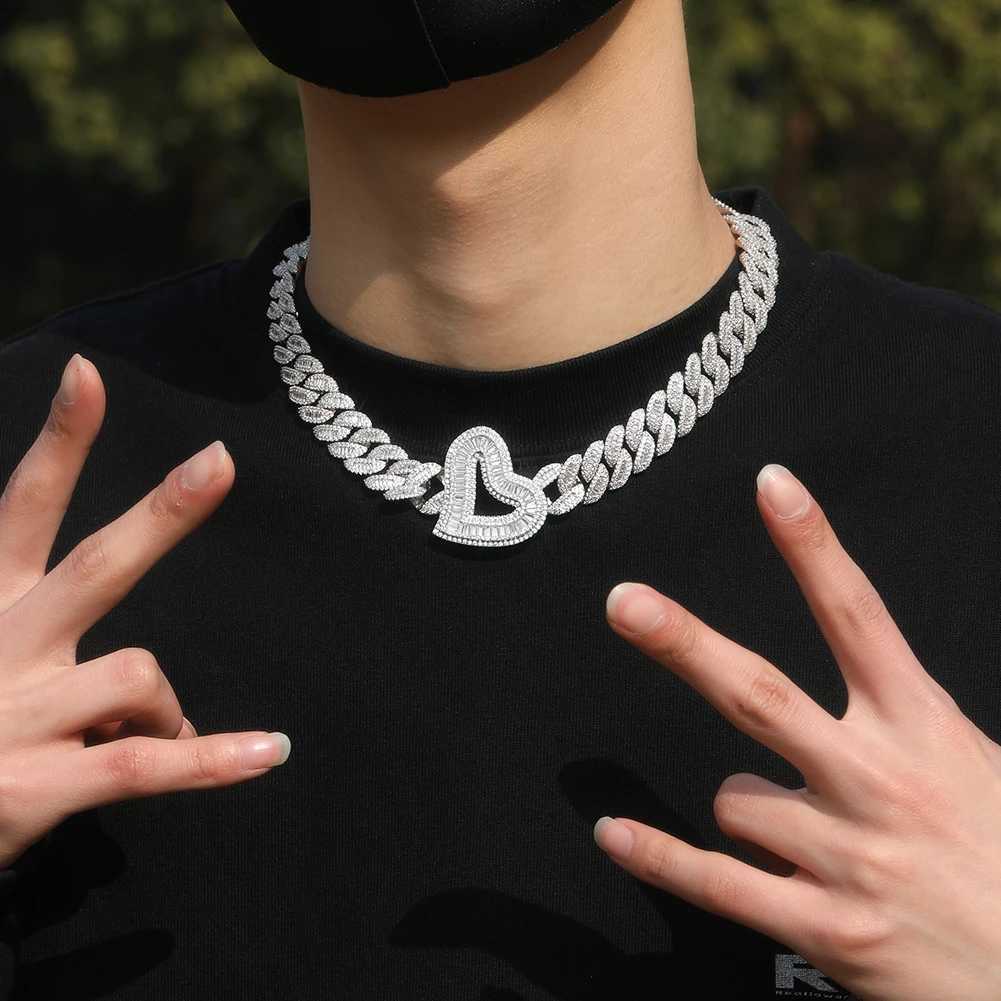 Strands BLING KING two tone large hollow heart-shaped necklace with 16mm Cuban chain ice out French bread CZ Choker cute Y2K hip-hop jewelry 240424