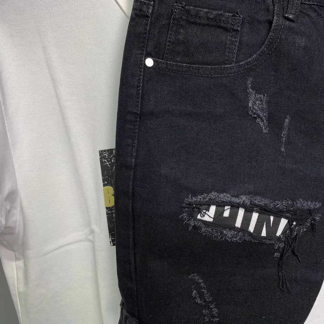 Jeans masculin New Mens 2023 Hole autocollants coréens mode coréen ultra-mince short jean jambe shortsl2404
