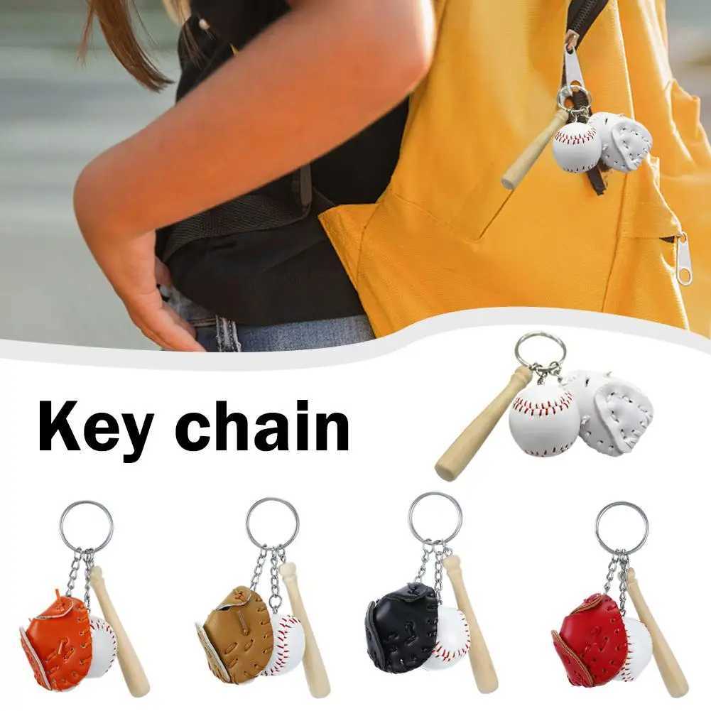 Keychains colhedas esportes de keychain tênis pingentes de tênis de morcego de bastão luvas de morcego de batalha de carros de barragem de chave de corrente de barra de chaves de decoração da corrente