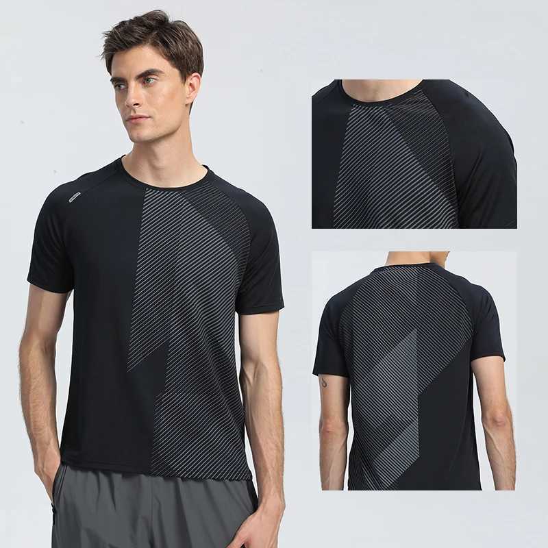 Erkek Tişörtleri Hızlı kurutma Erkekler Fitness için T-Shirt Çalışan Tişört ve En İyi Tier Gym Training Gömleği Nefes Alabilir Jogging Casual Sportsswear J240426