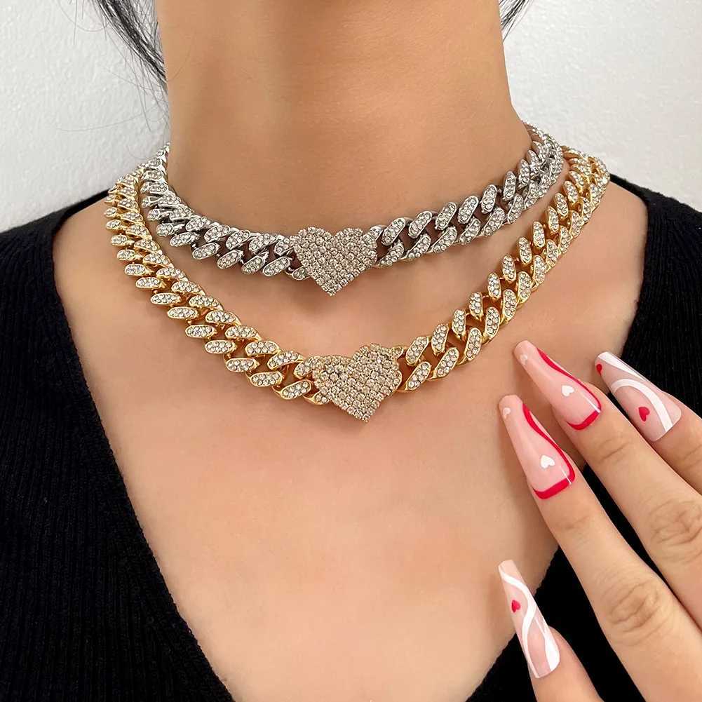 Strands Iced Out Miami Curb Cuban Chain Necklace Fom Womens Gold Sparkling Paved Rhinestone Cuban Link Choker Necklace Punk Jewelry 240424