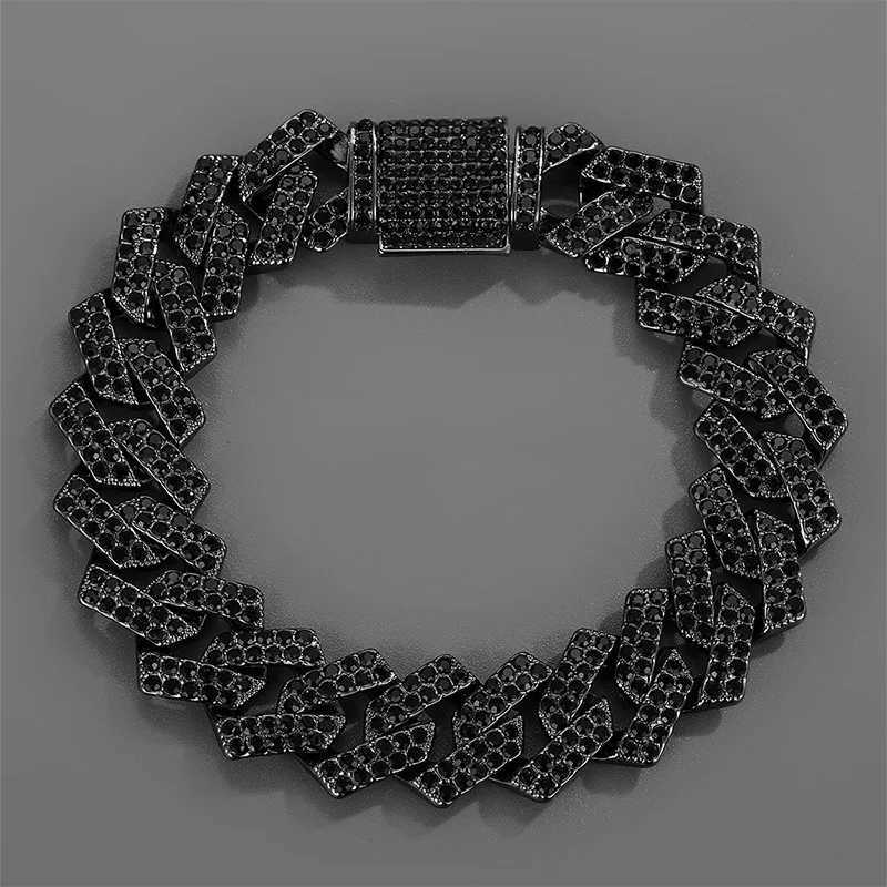 Strands 15mm Rhombus Prong Cuban Link Chain Jade 2 Rows Ice Rhinestone Rap Singer Halsband Mens and Womens Halsband 240424