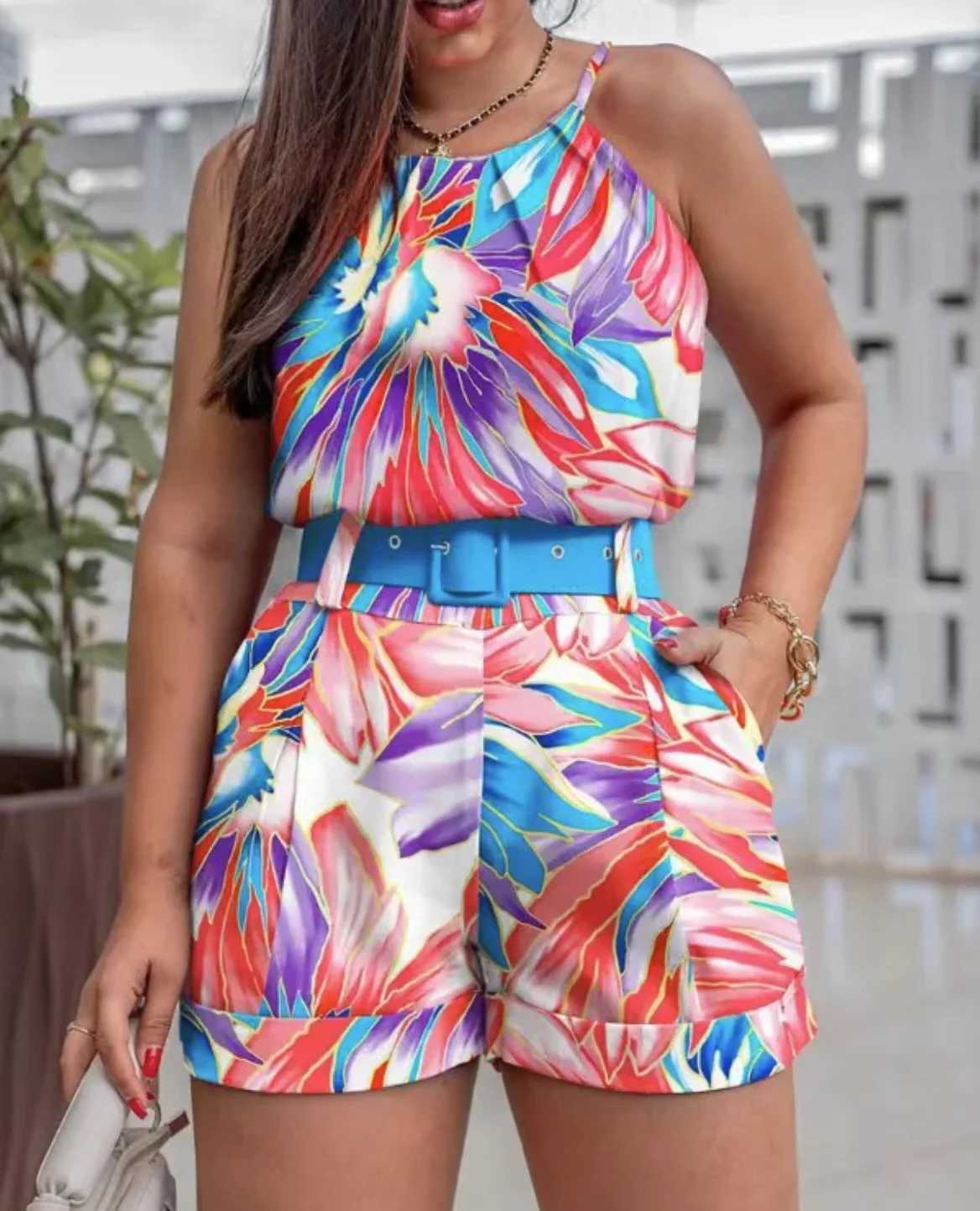 Kvinnors tvådelar Pants Summer Fashion Printing Two Piece Set Women Sexig Halter Slveless Top Belt Shorts Tvådelar Kvinnor Y240426