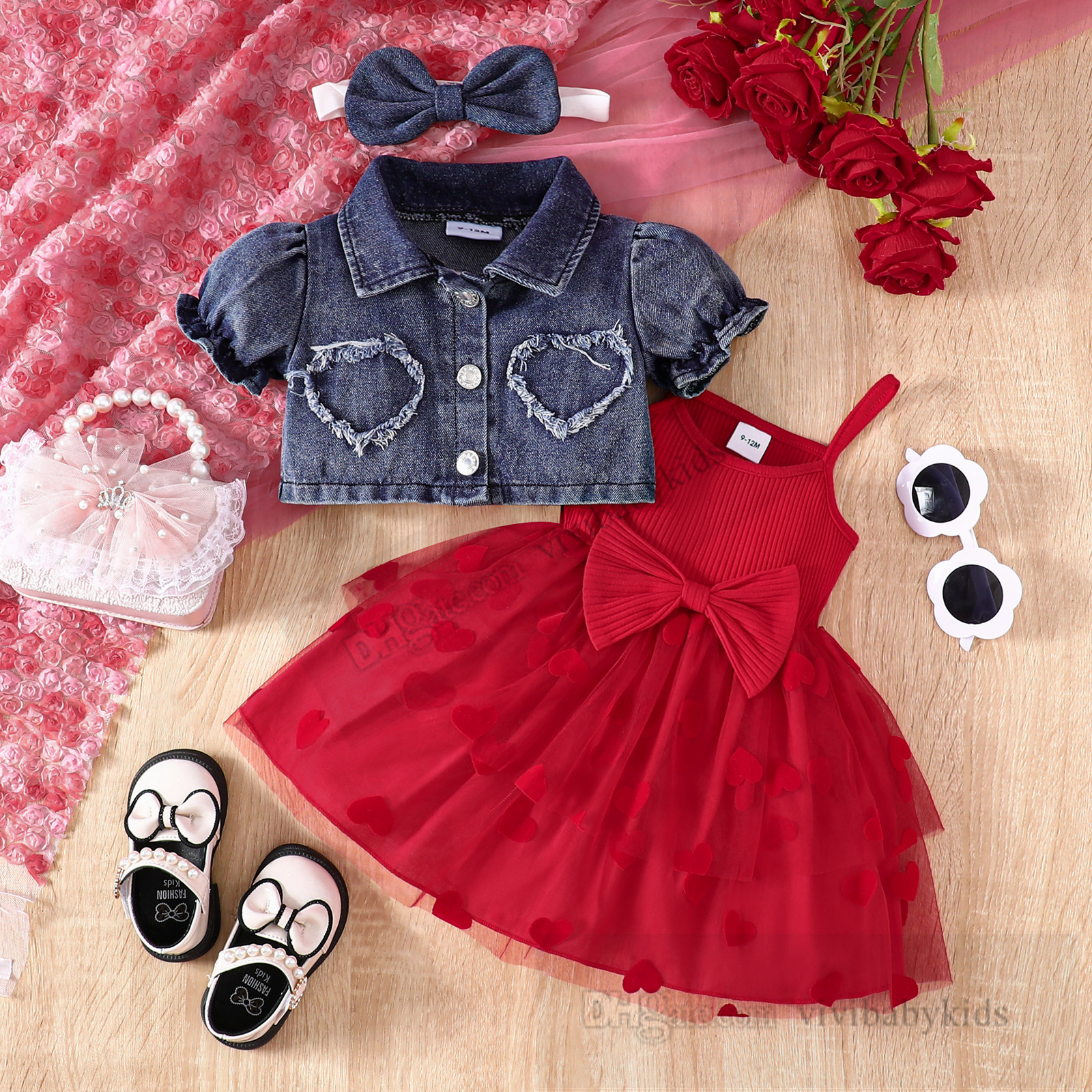 Bebek Giyim Setleri Toddler Çocuk Bows Prenses Kıyafetleri Bebek Kızları Seviyor Kalp Dantel Tül Tül Süssü Elbise Lapel Puf Sleeve Dış Giyim Z7900