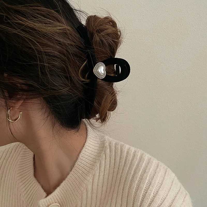 クランプ女性のための黒いベルベットヘアクリップ