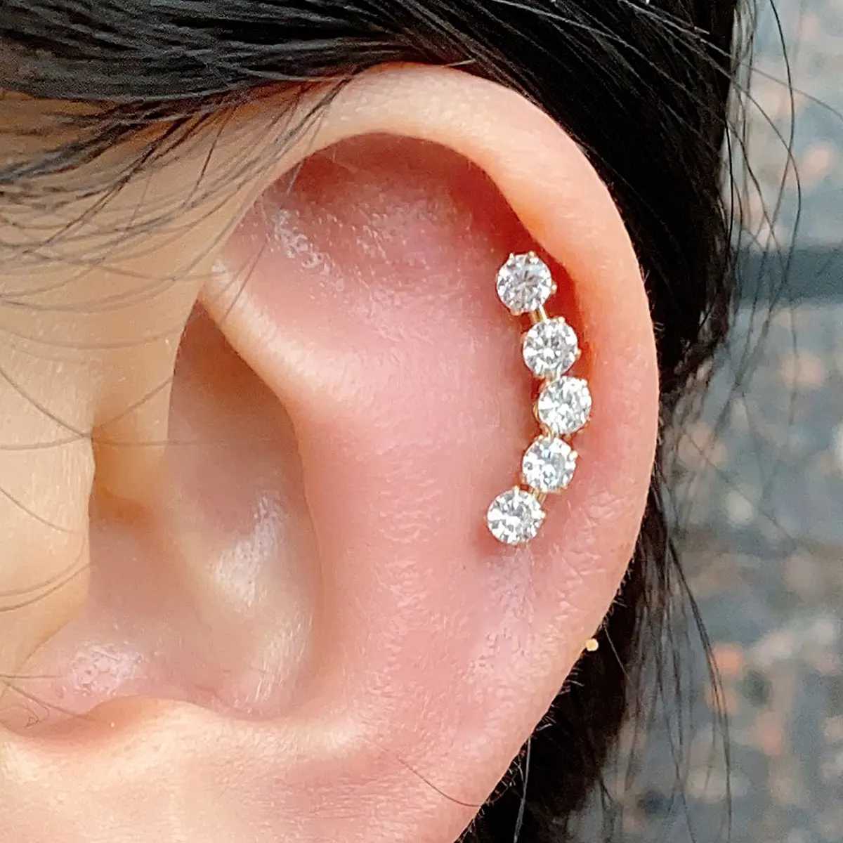 Charm modedesign krökt CZ -brosk Studs Helix Rook conch skruv tillbaka örhängen rostfritt stål öronpiercing smycken gåvor