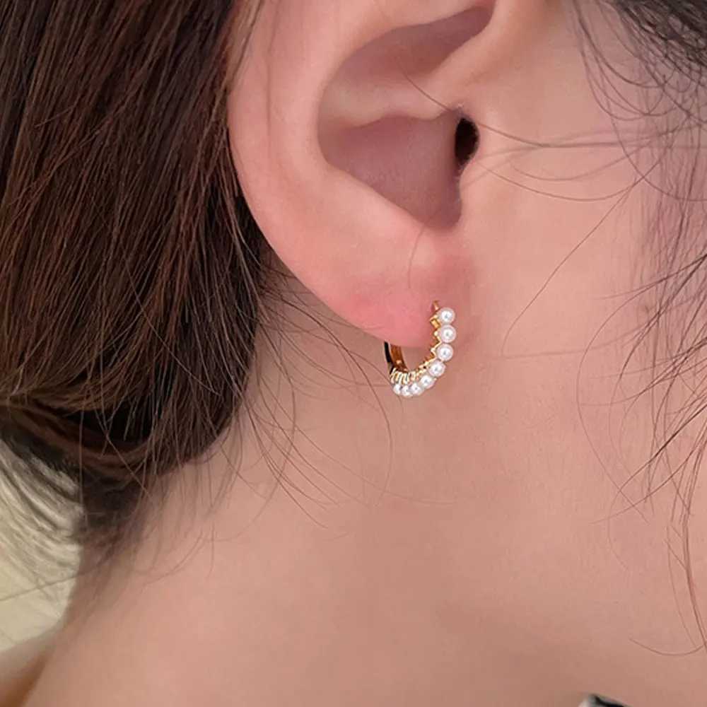 Stullo Corea Elegante imitazione perle Orerente perle donne classiche piccoli round Huggie Pearl Stalling Earring Wedding Kpop Jewlery