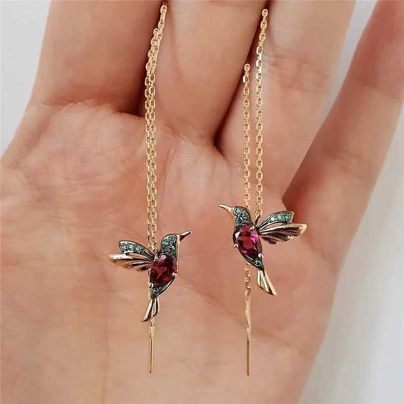 Dangle Kronleuchter Mode einzigartiger kleiner Vogel Drop Langhänge Hummingbird Ohrringe für Frauen elegantes Mädchen Quaste Crystal Anhänger Ohrring Juwely