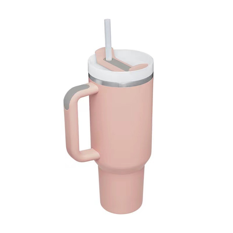 Med logotyptermosflask Stanley Car Mug 40 Oz Tumbler med handtag Vakuumkolvar som inte tippar isolerat mugg rostfritt stål isolerat resemugg med halm skickad med havet