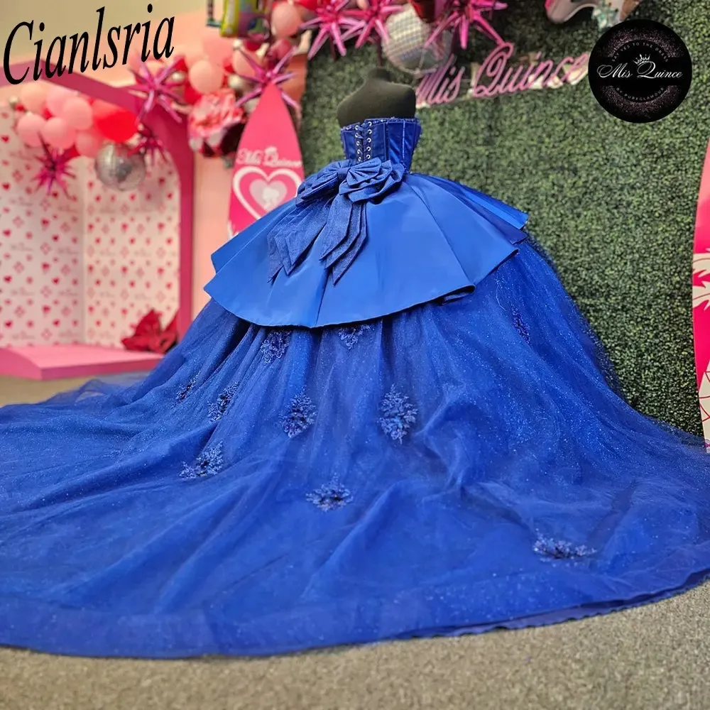 Royal Blue Off the Shoulder Ruffles Bow Quinceanera Dresses Ball Jurk Mouwloze 3D Flowers Appliques Sweet Vestidos de XV Anos