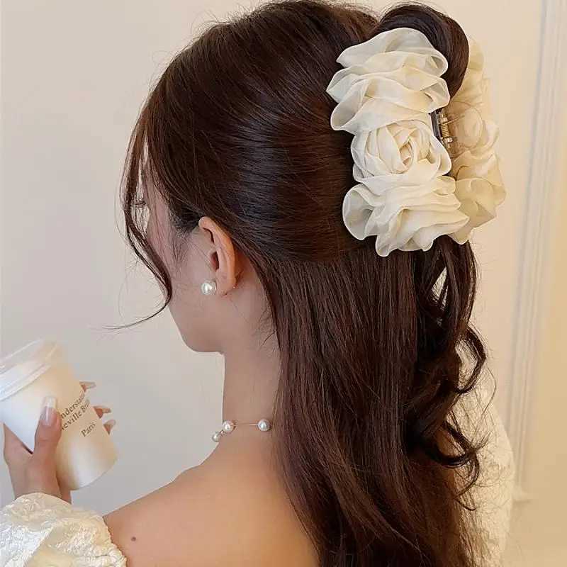 Pinces Clip de cheveux à fleurs grandes en maille pour femmes 2024 Nouvelles-épingles coréennes Tempérament des cheveux Clips de coiffure Summer Accessoires de cheveux Summer Girls Y240425