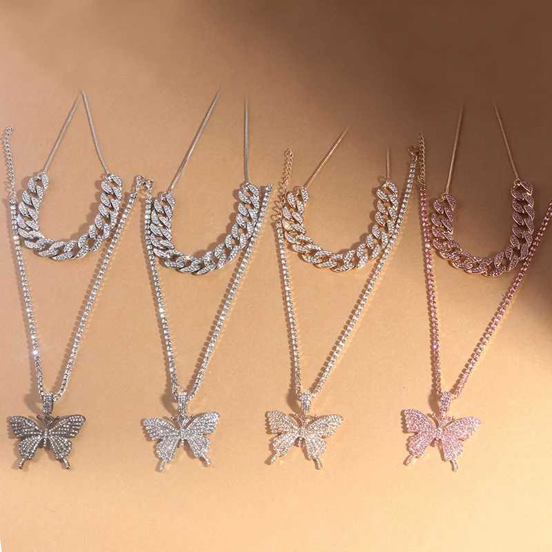 Brins Big Butterfly Pendant Collier Set Water Ice Diamond Hip Hop Collier adapté aux femmes Collier de chaîne cubaine étincelante 240424