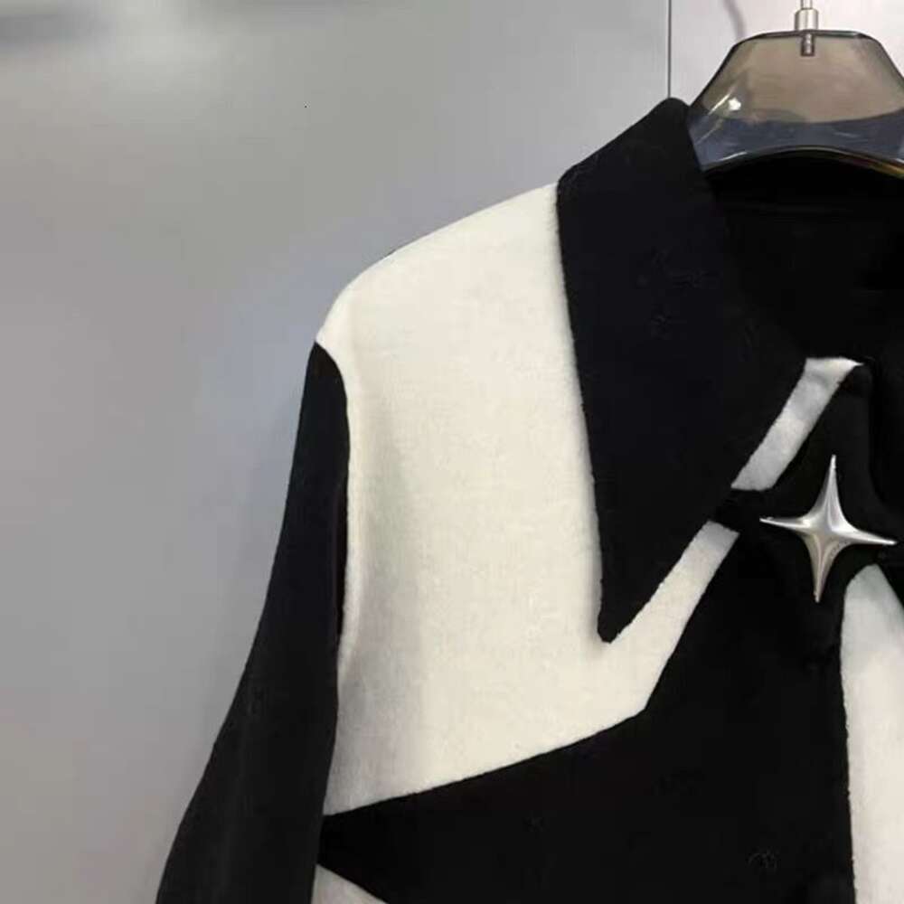 Женская одежда с высоким классом от брендов верхних уровней, оригинальный модный бренд Instagram Контрастная цветная лоскутная рубашка.