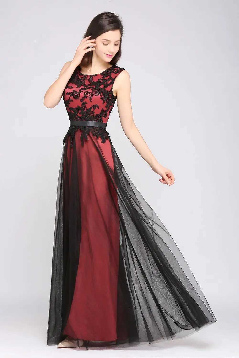 Robes de piste Femme Robe de bal O-Neckline Slveleless Lace Floral Corest tulle à l'intérieur d'une ligne longue jupe maxi soirée fomral Party Wear Y240426