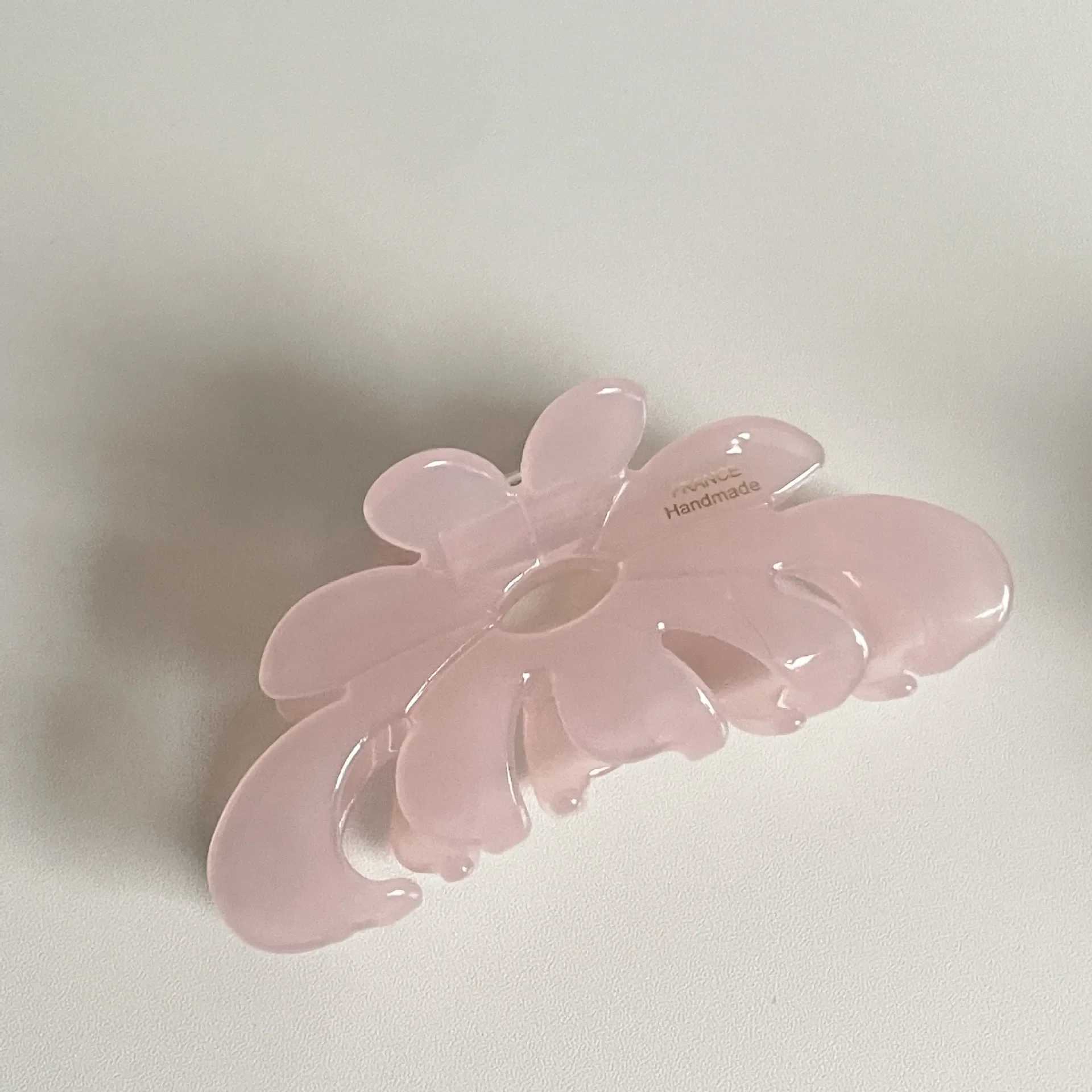 Klämmor Muweordy French Acetate Hair Claw European och American Flower Hair Clips Stora kloklämmor Fashion Hårtillbehör för kvinnor Y240425