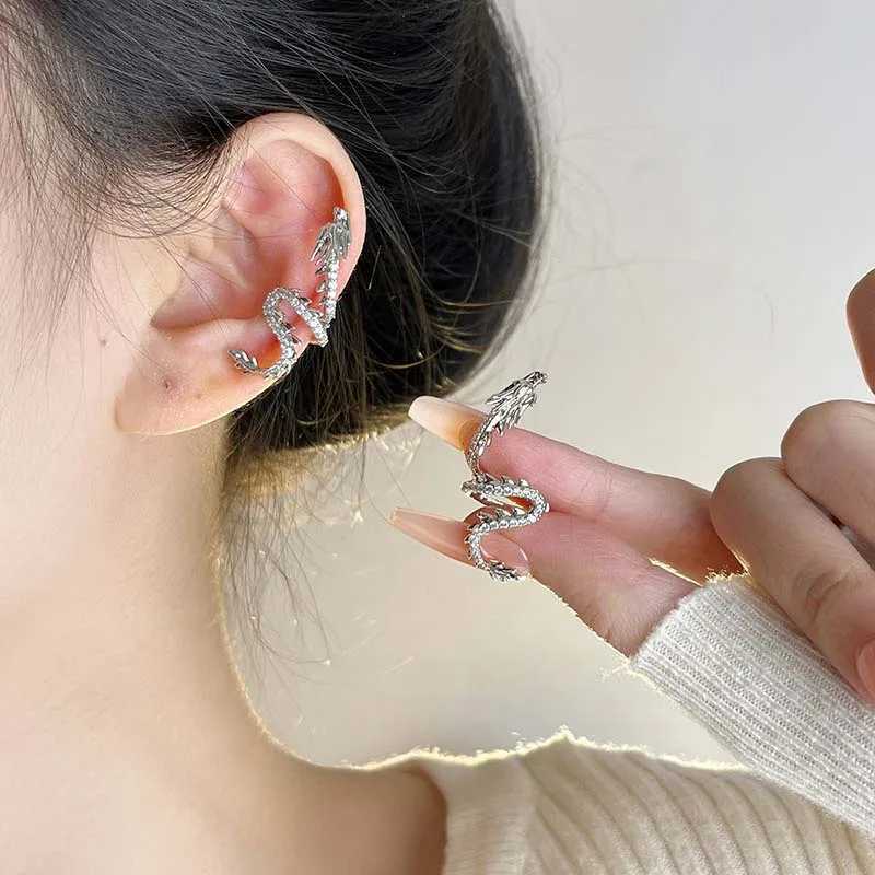 Charm Fashion Crystal Zircon Dragon Ear Bone Clip for Women Men Punk Metal Irregular No Piercing Ear Cuff Jewelry Gifts