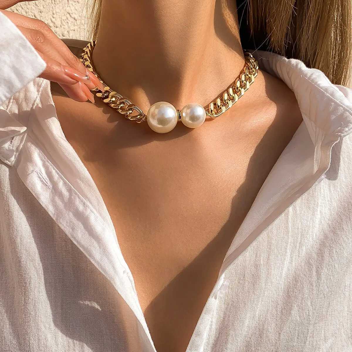 Strands Vintage Punk Cuban Chain Necklace Womens Gothic Imitation Pearl Pendant Necklace Girls Necklace Fashion Accessories Jewelry 240424