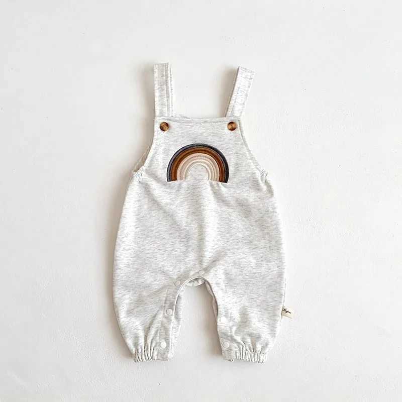 Overall 2023 Spring Baby Clothes Rainbow Brodery Boys Overall Kort spädbarn Jumpsuits H240426