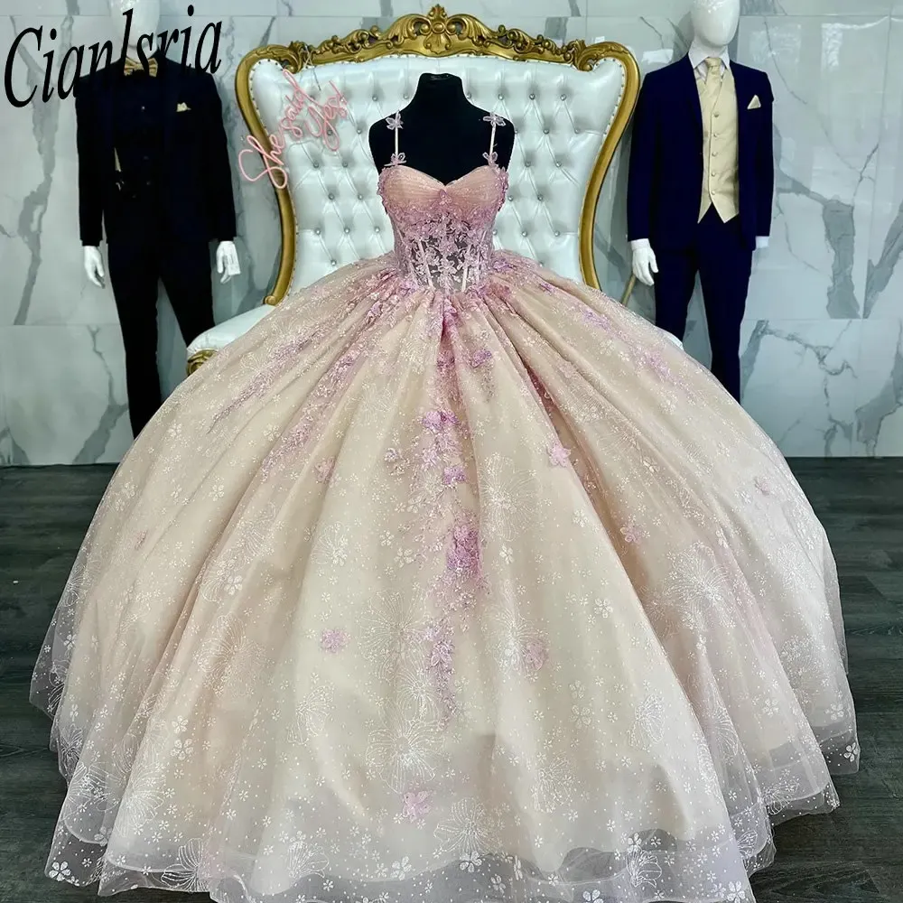 Romantyczne brokat iluzja iluzja Quinceanera sukienki do balowej sukienki spaghetti pasek cekinowe aplikacje Słodkie 15 vestidos de xv anos