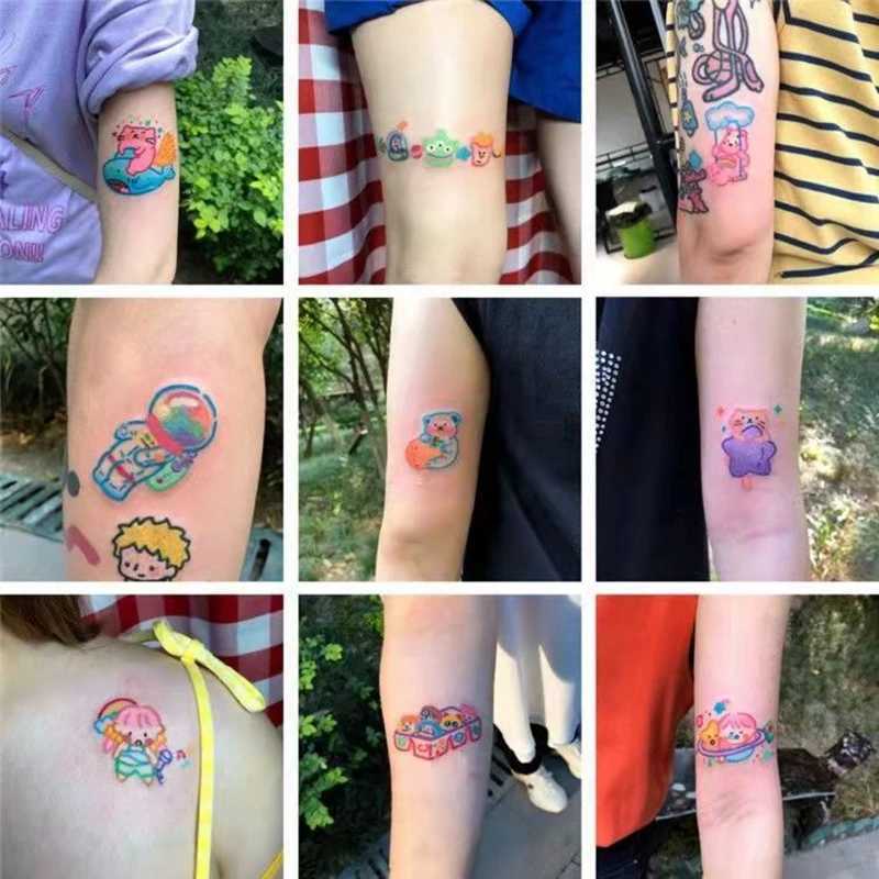 Tattoo -overdracht 30 stccartoon kleine tattoo stickers set vrouwelijke kinderen waterdichte schattige beer konijn kunst nep tattoo arm sleutelbeen tattoo tool 240427