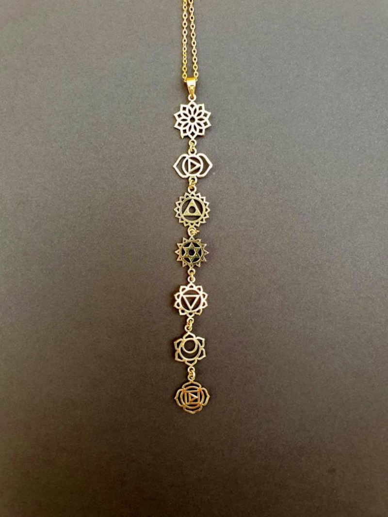 Gold Seven 7 Collier Chakras / hypoallergène / laiton / yoga / reiki / boho / hippie / rustique / ethnique / cristaux / troisième œil / illuminati