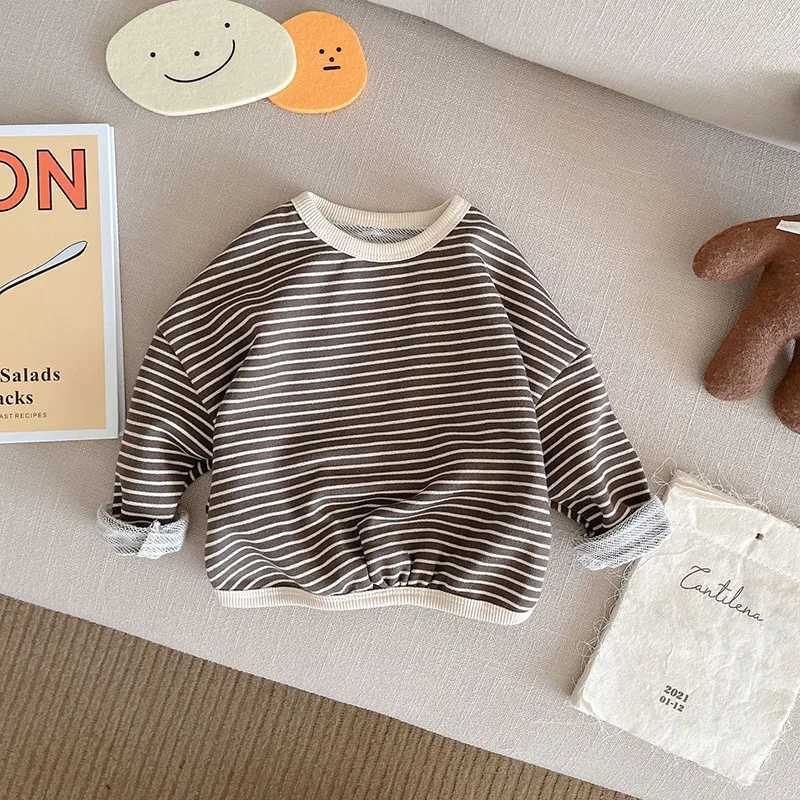 T-Shirts 1-6y Bahar Sonbahar Stripe Kids Hoodie Classcial O-Neck Kız Erkekler Dip Hoodie Sweatshirts Uzun Kollu Ldren T-Shirts H240426