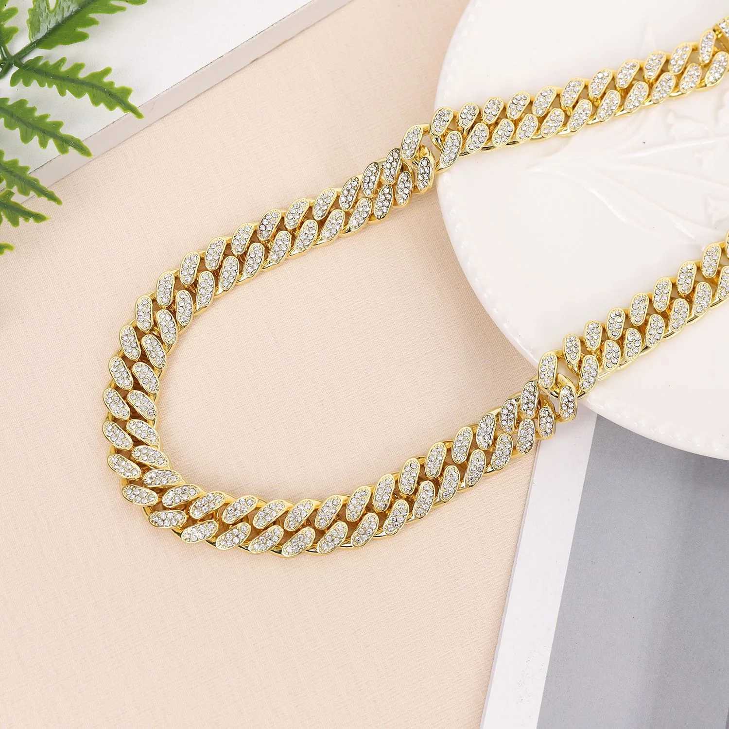 Strands Hip hop ghiacciato rini pavimentati rini da 15 mm Miami Curb Catena cubana CZ Bling Rapper Necklace Gioielli da uomo Gioielli da uomo 240424