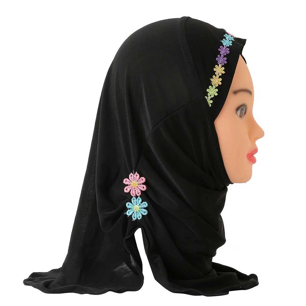 Bandanas Durag H041 är en söt huvudduk som är lämplig för unga flickor i åldern 2-5 med vackra blommiga muslimska huvuddukar och islamiska huvuddukshattar 240426