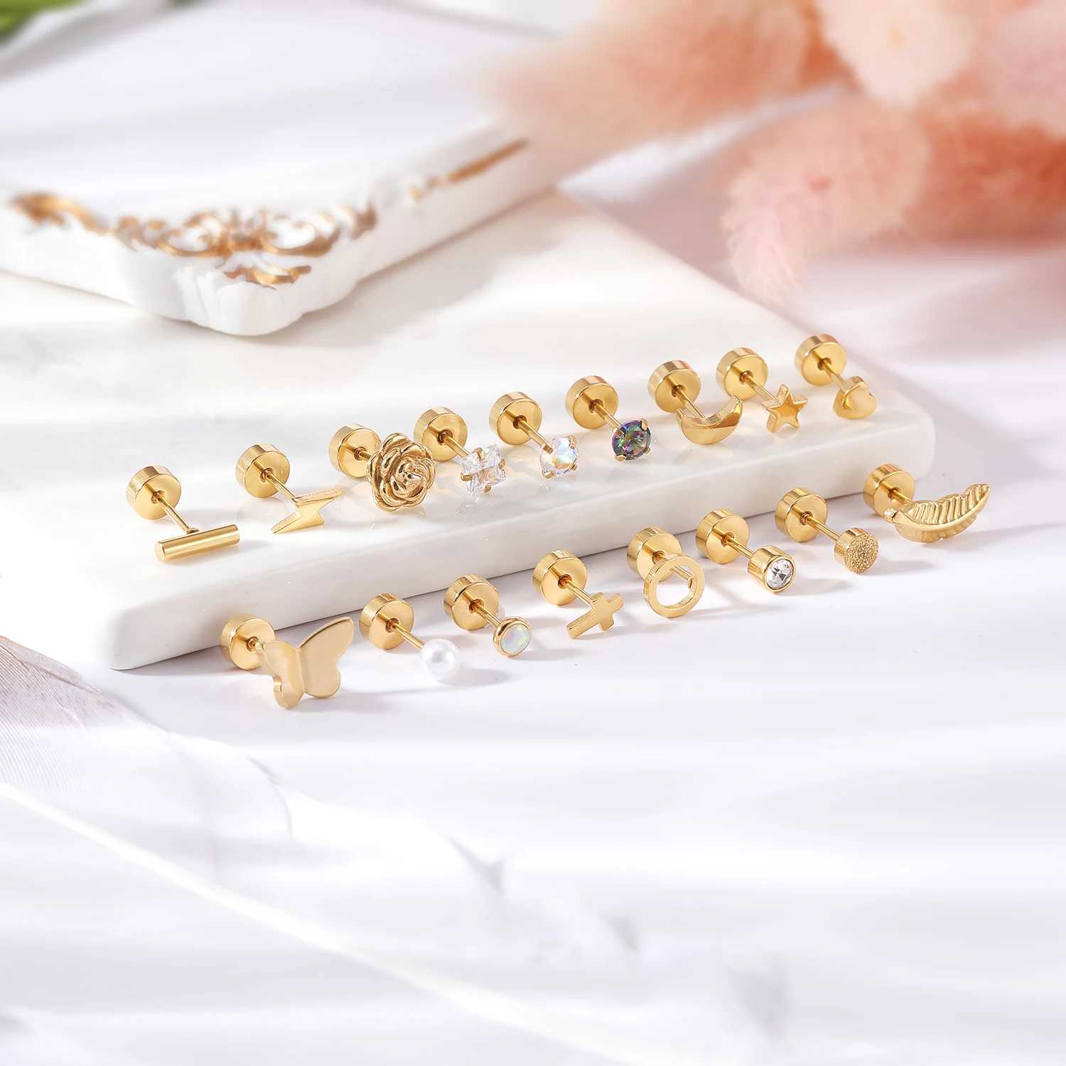 Stud AOEDEJ Gold Color Studs Earring for Girls Fashion Butterfly Moon Ear Stud Crystal Zircon Helix Conch Jewelry Gift for Her d240426