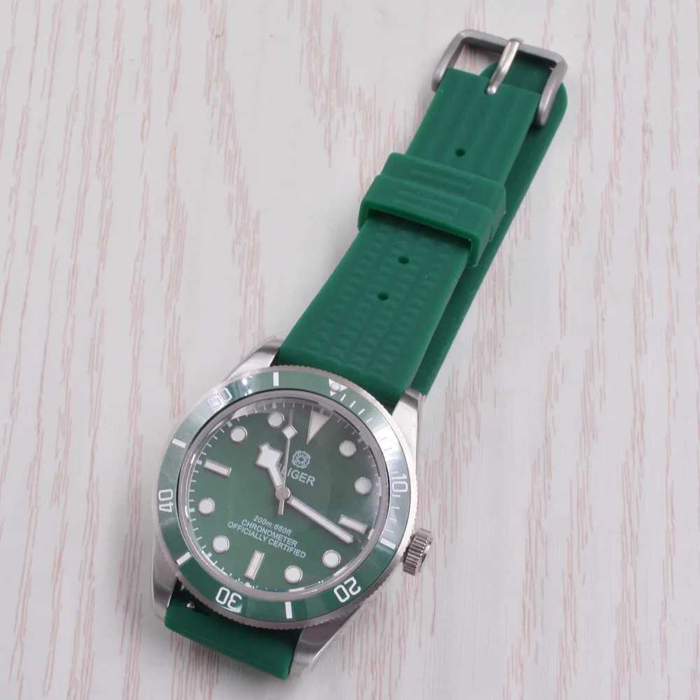 Montre-bracelets Bligre 40 mm précision NH35 en verre saphir en métal en acier inoxydable en acier vert Lumineux Mensure automatique Machinerie Q240426