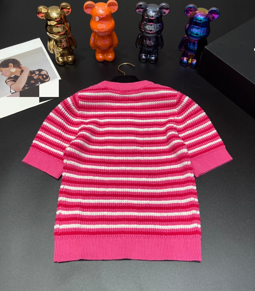 420 2024 Runway Summer Brand Same Style Sweater Korte mouw Pink Neck White Mode Kleding Hoogwaardige dameshun Hoge kwaliteit Shun
