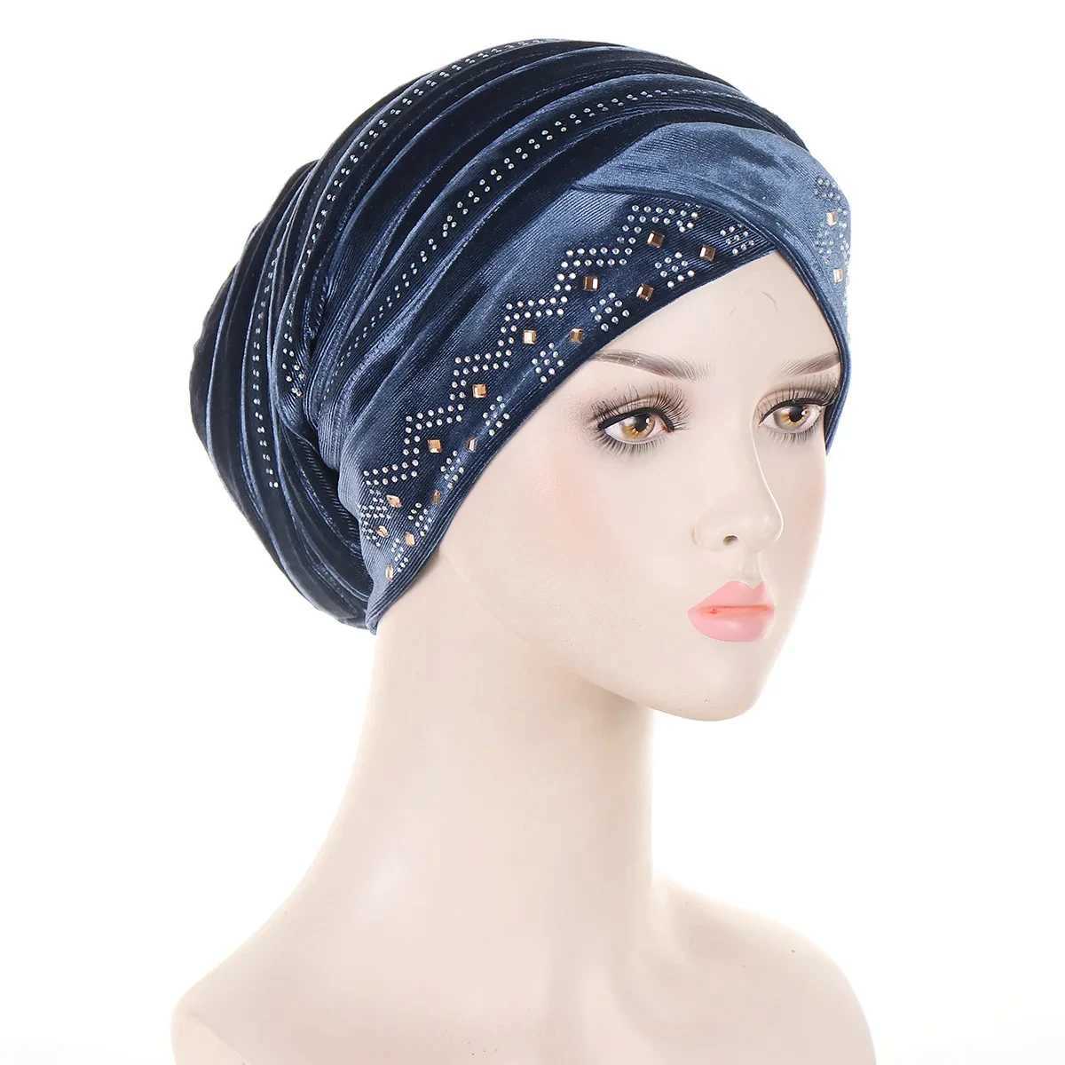 Bandanas Durag Sparkling Diamond Pleated Turbo Hat Womens Soft Swan Plush Wrap Hat Muslim Headwear Hat Womens Beanie Zipper Hat 240426