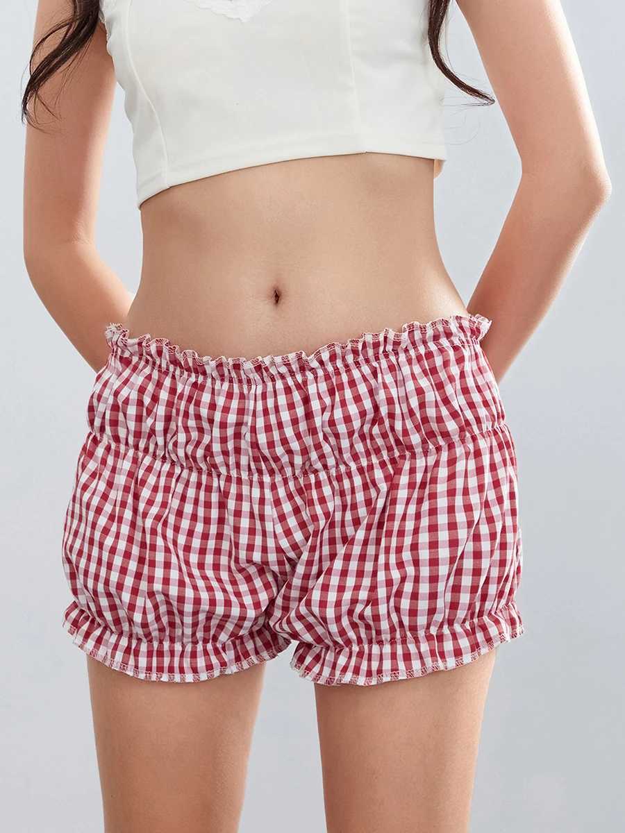 Frauenshorts Frauen Y2K Plaid Shorts Ruffen Gummi -Taille Bloomer Shorts Low Rise Cute Boy Bottom Kawaii Lounge Shorts D240426