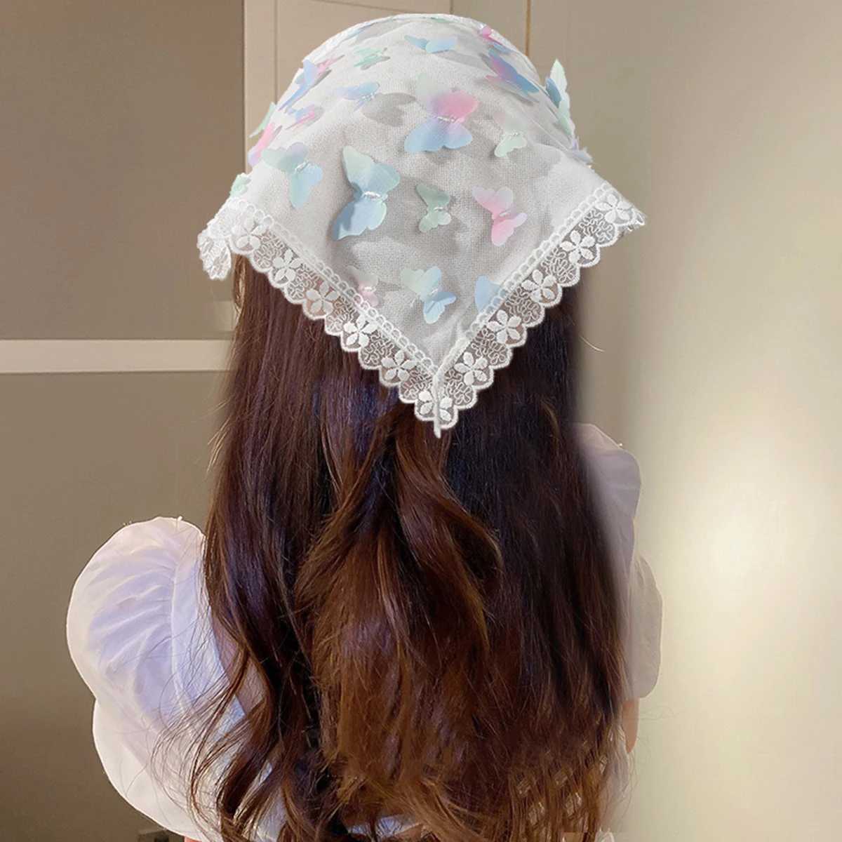 Bandanas Durag AWAYTR floral print hair scarf Bohemian Bandana white hair with colorful butterfly triangle scarf Kerchief womens headscarf 240426