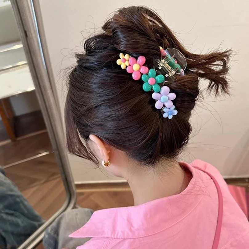 Clips de cheveux Barrettes Awaytr Corée Sweet Sweet Colorful Flower Coiffes Claws Cramps Crab Clips Hair Clairs Accessoires Hairpins Femmes Coil Crabs Claw 240426