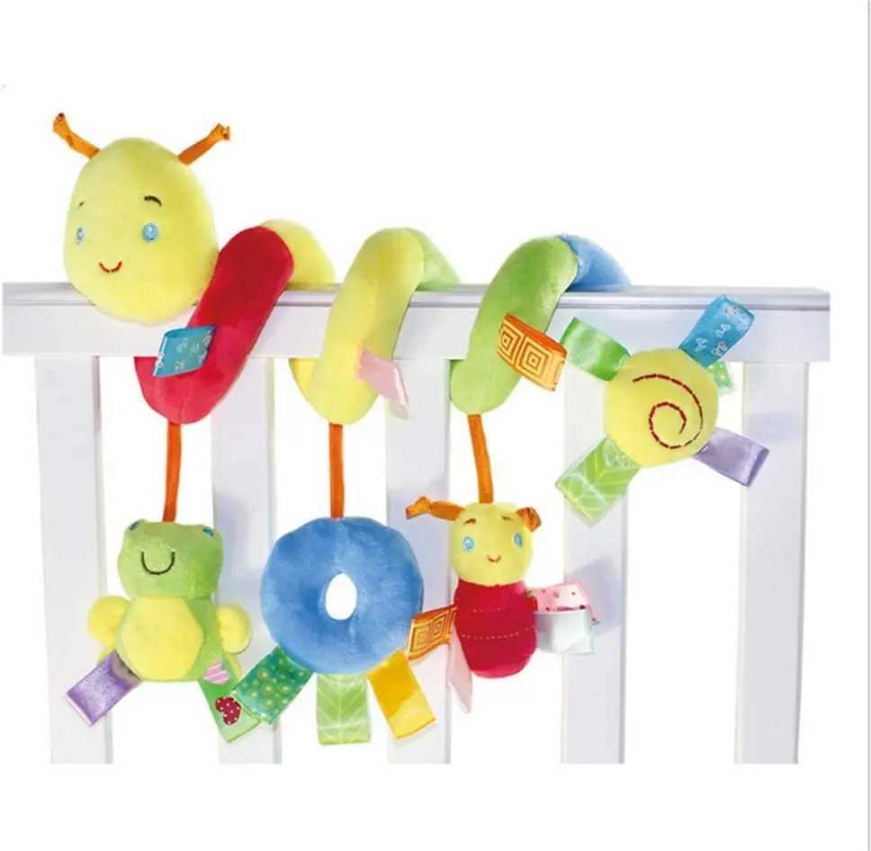 Mobiler# Baby Hanging Car Seat Toys Plush Activity Hanging barnvagn Toys med BB Squeaker och Rattles for Newborn Travel Activity Toy D240426