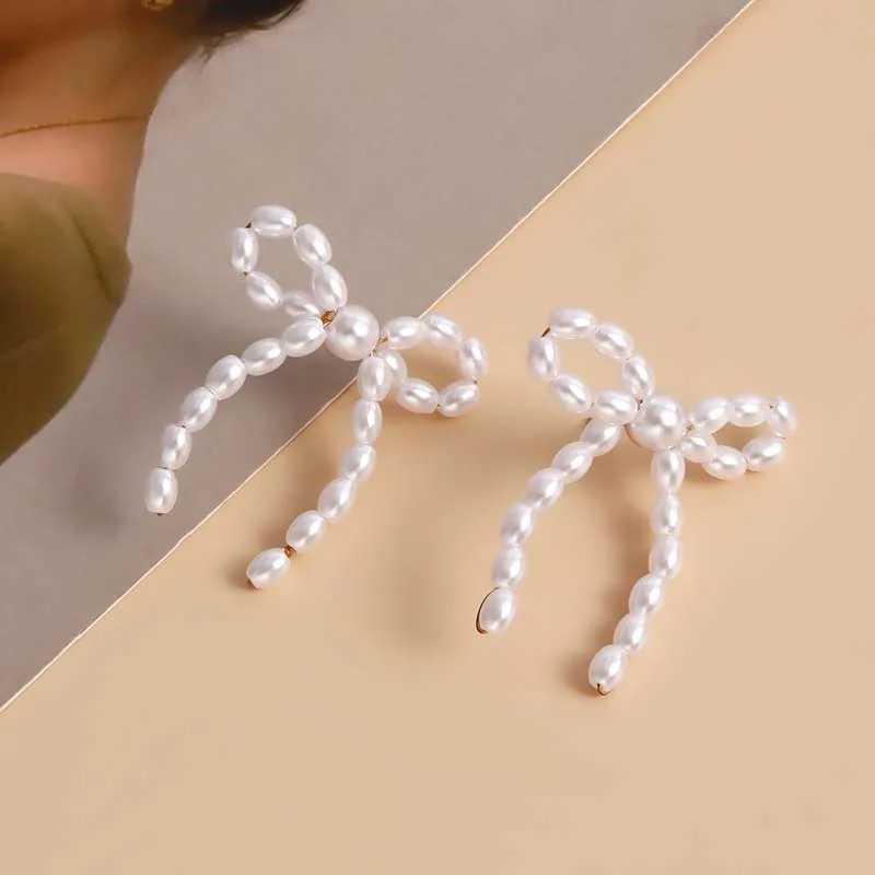 BOUD Vintage White Imitation Perle Bowknot Ohrringe für Frauen elegante handgefertigte Perlen -Aussage Ohrringe Schmuck 2024 D240426