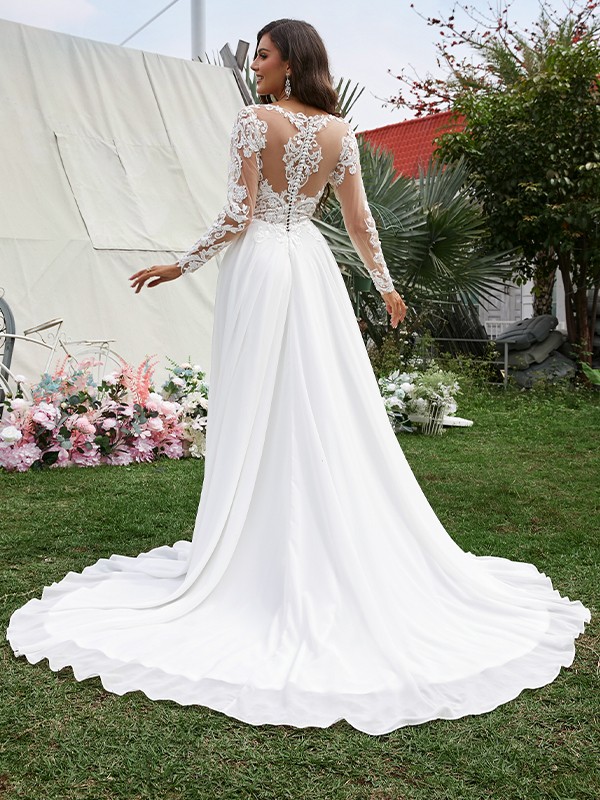 Plus Size Boho Chiffon A Line Weding Dresses With Long Sleeves V Neck Lace Appliqued Elegant Bridal Gowns Modern Back Buttons Long Train Bride Robes de Mariee CL3839