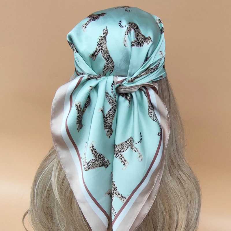 Bandanas Durag Four Seasons Luxury Style Headband 70x70cm Nieuw 2023 Dames Beach Zonnebrandcrème Kerchief Populaar Design Silk Headband 240426