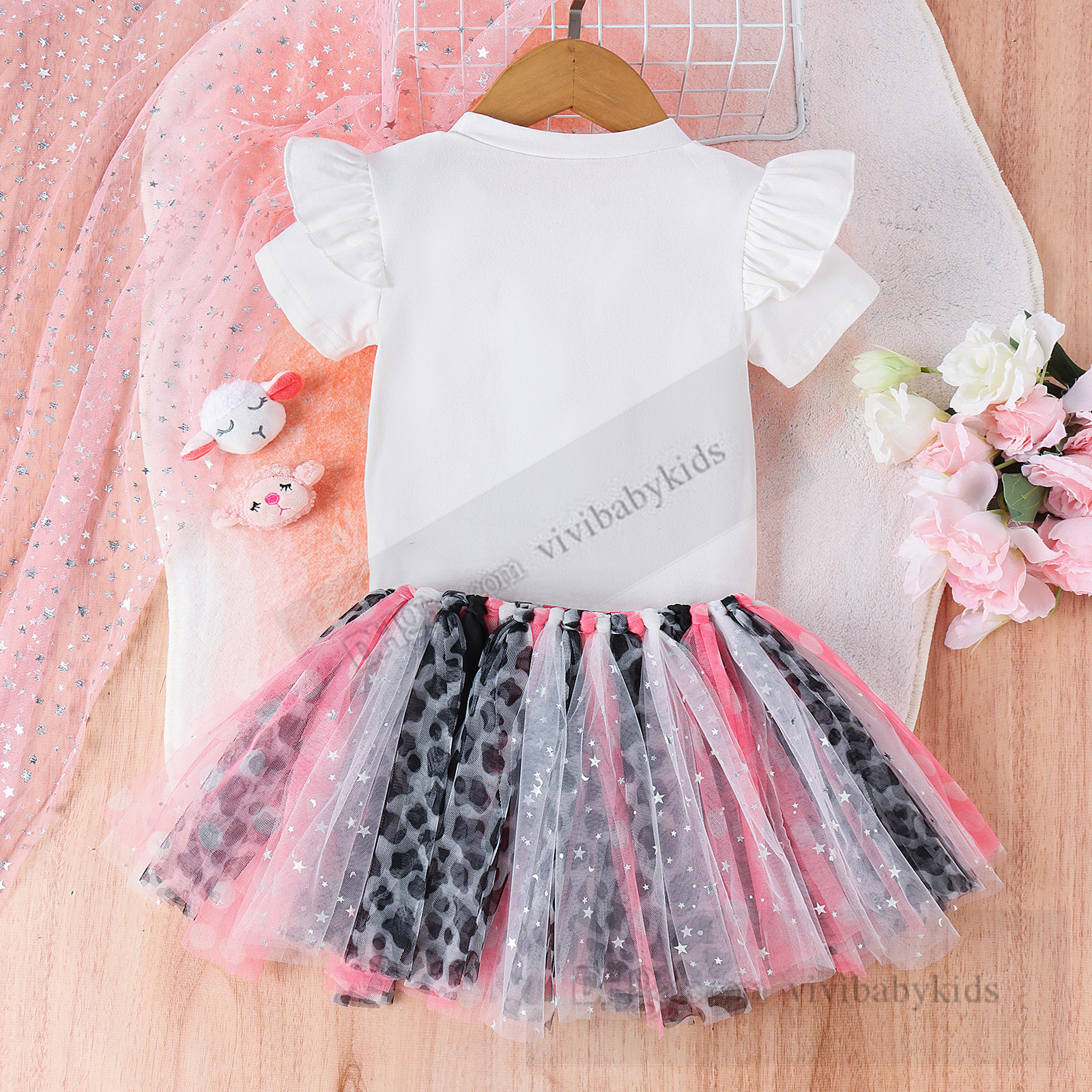 Infantas crianças roupas princesas conjuntos de garotas cartoon letra imprimida falbala fly shirt arcos de camiseta splicing splicing lace tule skirt roupas de bebê z7930