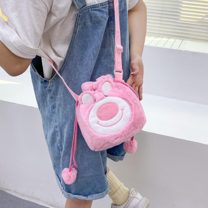 Cartoon jouet trois.Liou en peluche sac de poupée mignon sac à banc de jade soft soft mignon diable kuromi straddle sac