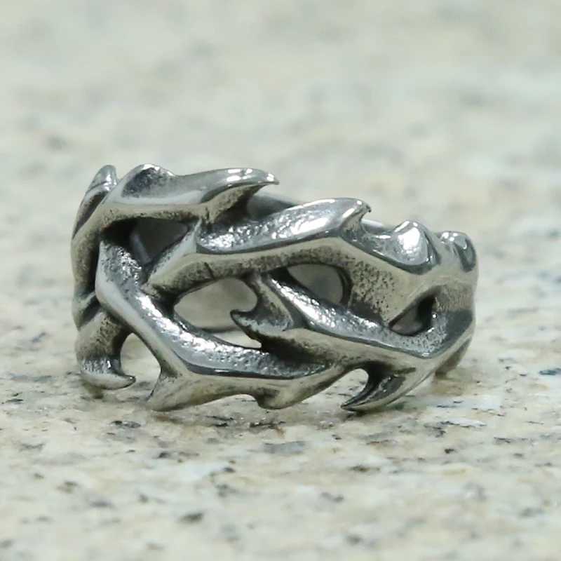 A banda toca nova tendência Silver Plated Hollow Thorn Anéis para homens e mulheres Hip Hop Punk Party Music Jóias Q240427