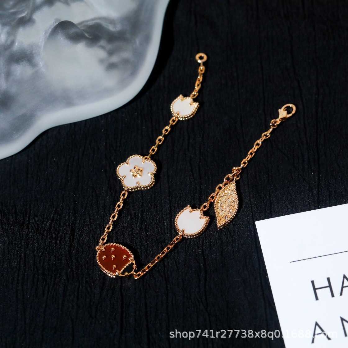 Pulsera de alta pulsera de alto nivel elección de siete estrellas Pulsera de flores de marque de marco 18K Rose Gold Live con vnain común