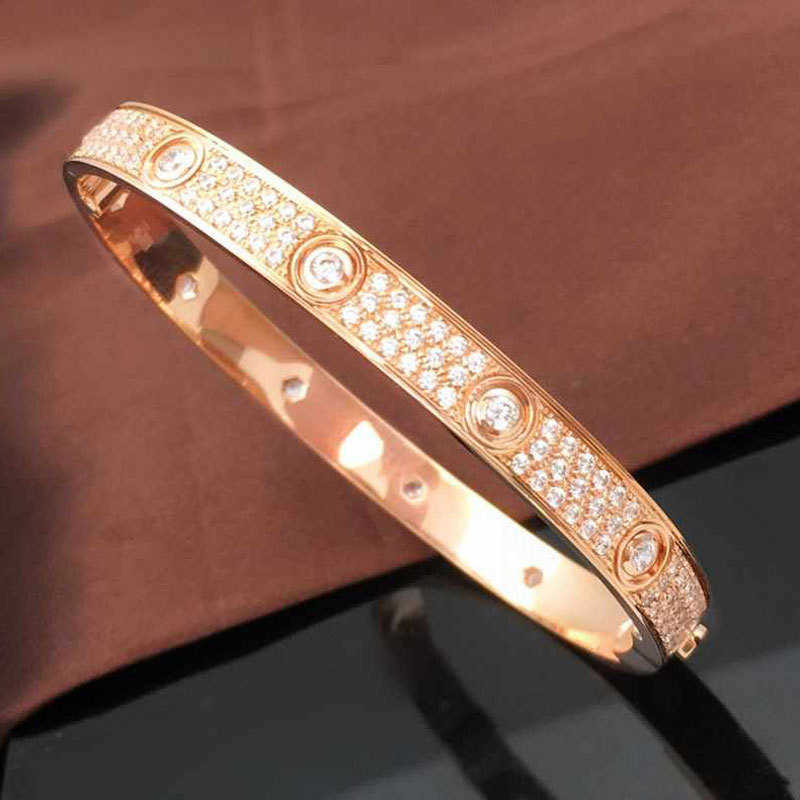 Designer Caritraes Bracelet Fashion Luxury Star Fuo Russian Purple Gold Screw Full Diamond Plated Rose Classic Solid Set Zircon Handpiece