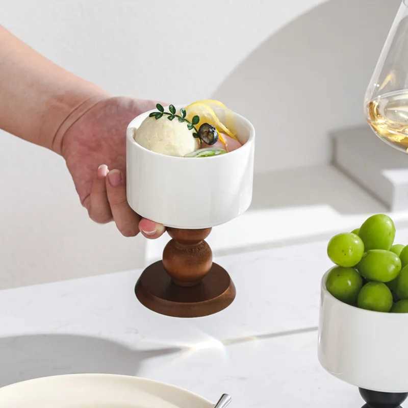 Tassen Nordic Keramic Ice Cream Cup Creative Holzgriff Dessert Obst -Tablett Kaffeesaft Pudding Tasse Hochzeitsfeier Dekoration J240428