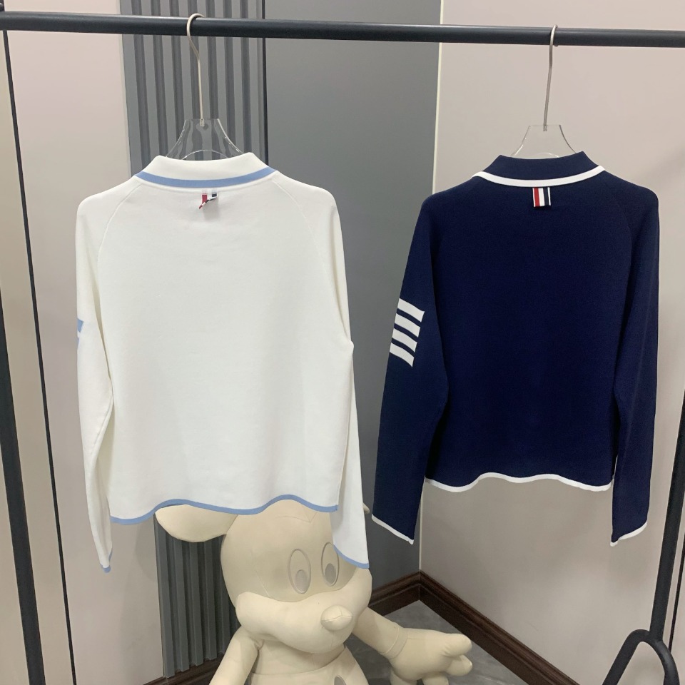 420 2024 Runway zomer merk dezelfde stijl trui lange mouw blauwe revershals witte mode kleding hoogwaardige dames fangle9380