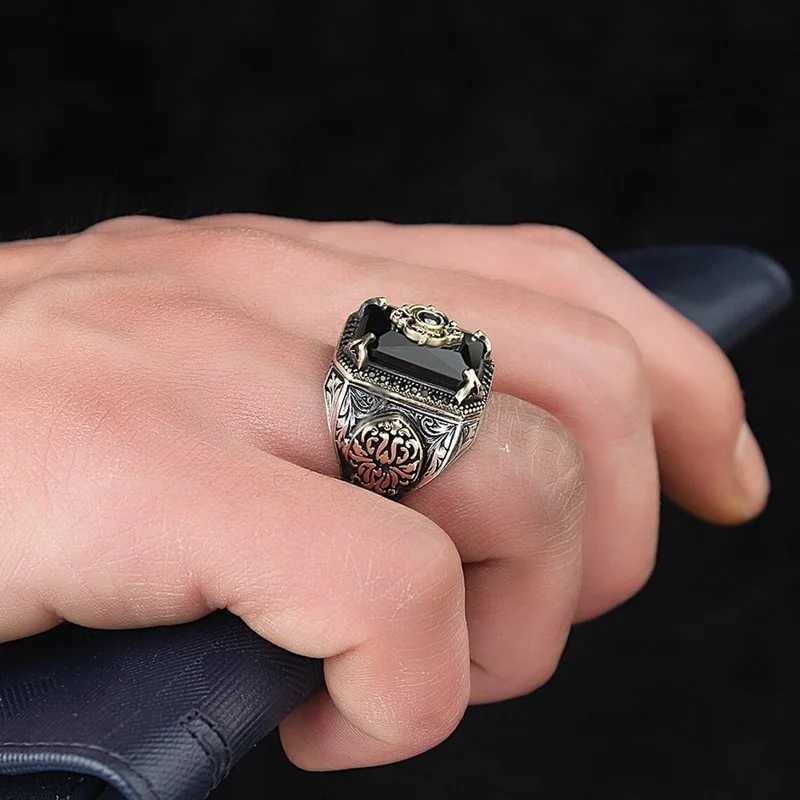 Wedding Rings Vintage Turkse zegelring voor mannen Vrouwen antieke zilveren kleur gesneden adelaarsring ingelegde groene zirkoon locomotief punk ringen